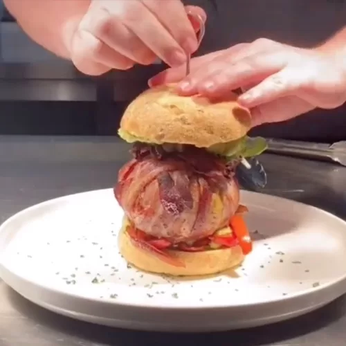 Le Pari Burger All cheese